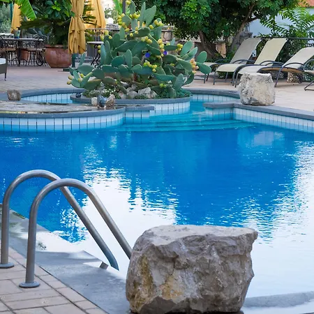 Ketty Bed & Breakfast 4*
