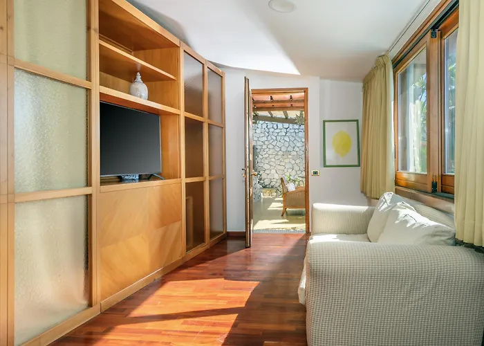 לינה וארוחת בוקר Ketty 4*