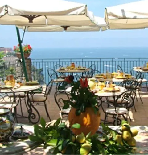 לינה וארוחת בוקר Ketty 4*